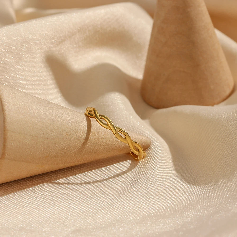 BRAID RING