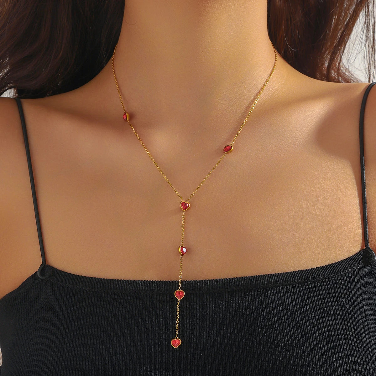 HEART SHAPED LONG FRINGE NECKLACE