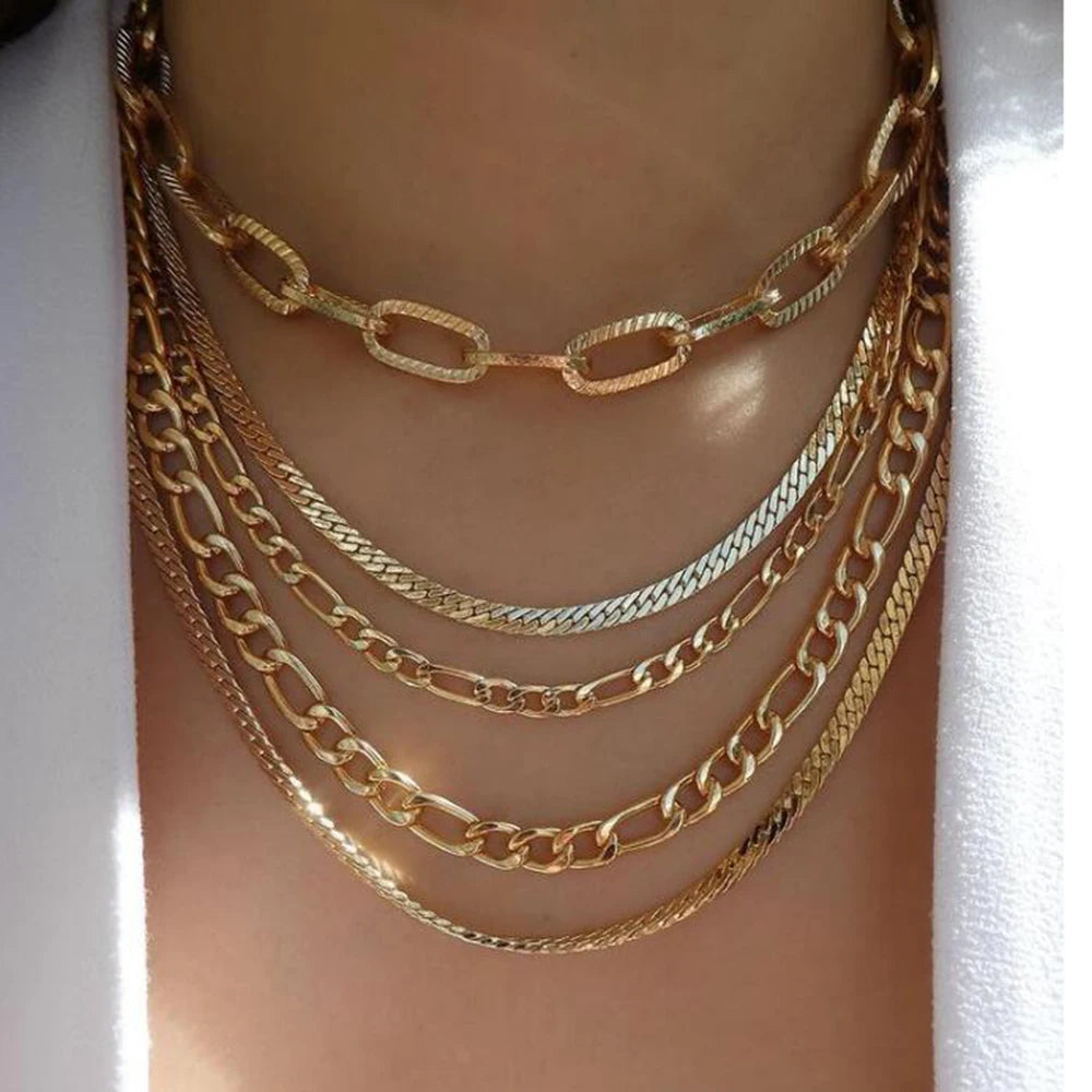 MULTIPLE LAYERED NECKLACE