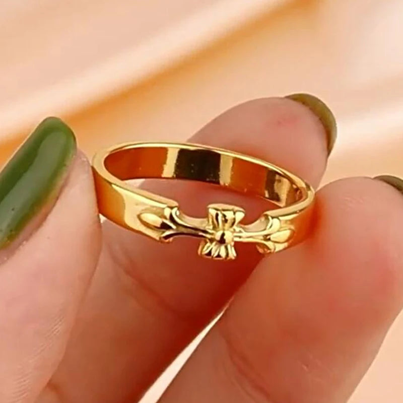 CROSS HEART RING