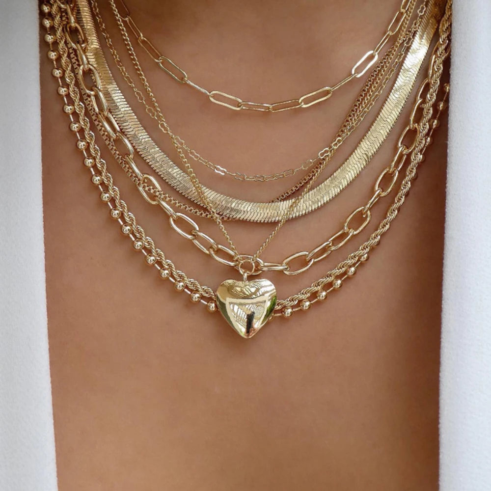 MULTIPLE LAYERED NECKLACE