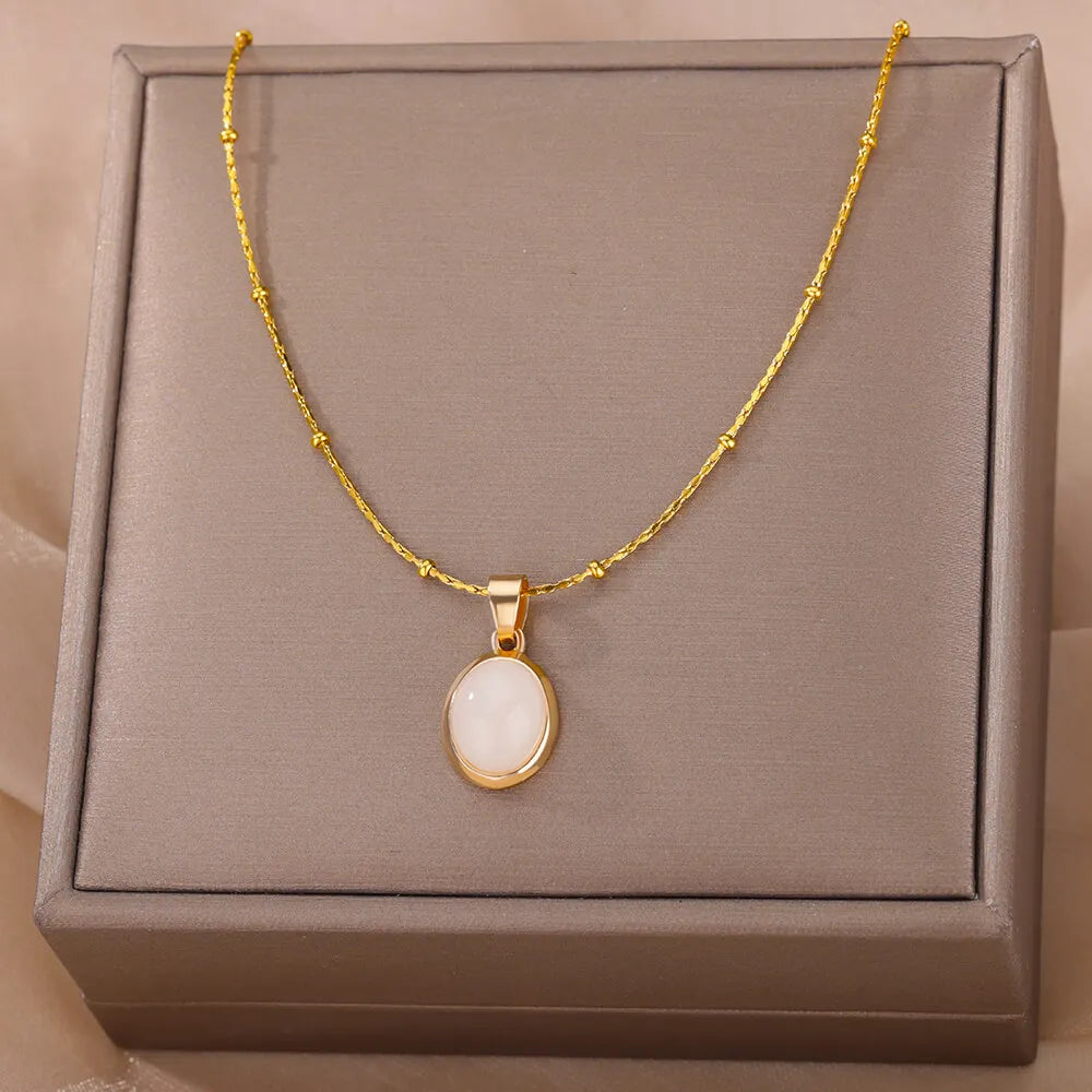 LUSTRE NECKLACE