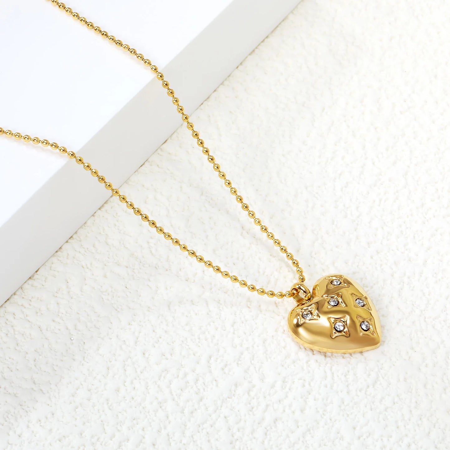 LOVELACE NECKLACE