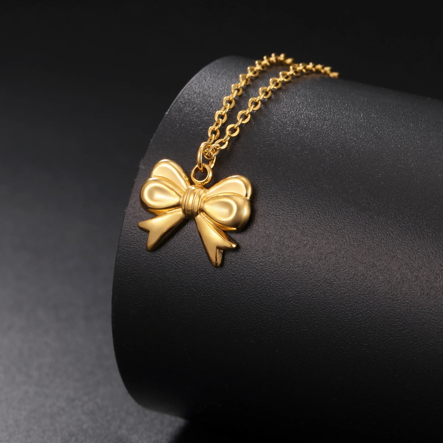 KNORCRAFT NECKLACE