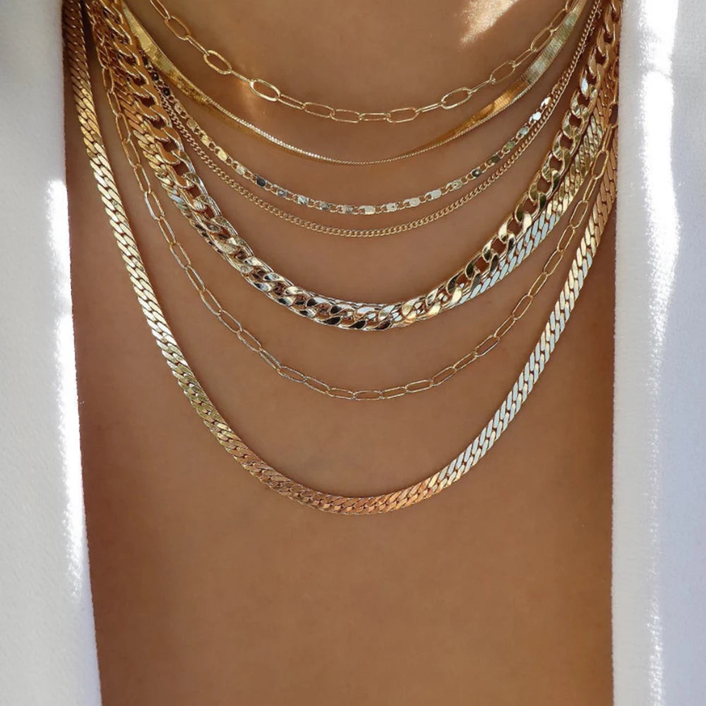 MULTIPLE LAYERED NECKLACE