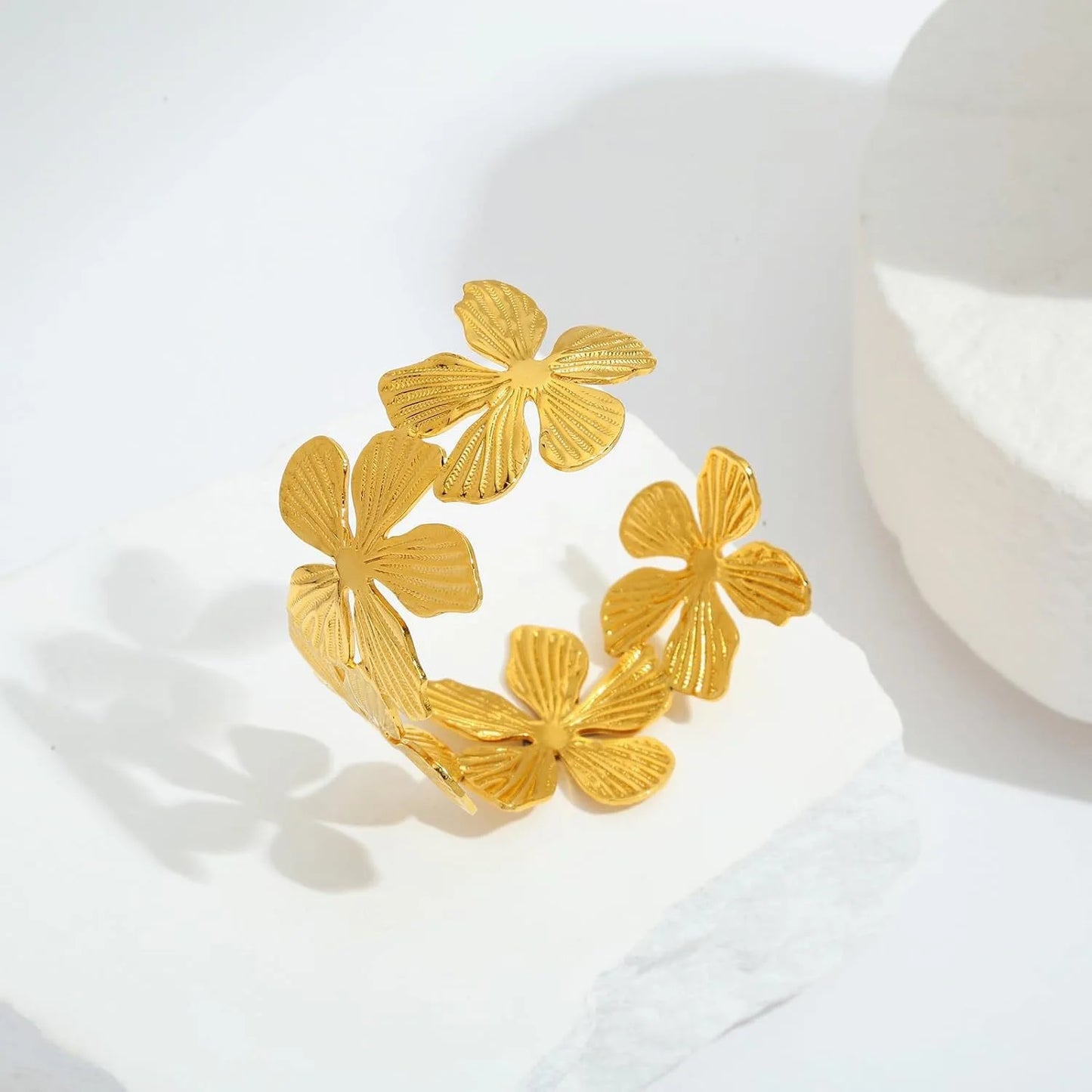 WRIST OF FLOWER BRACELET