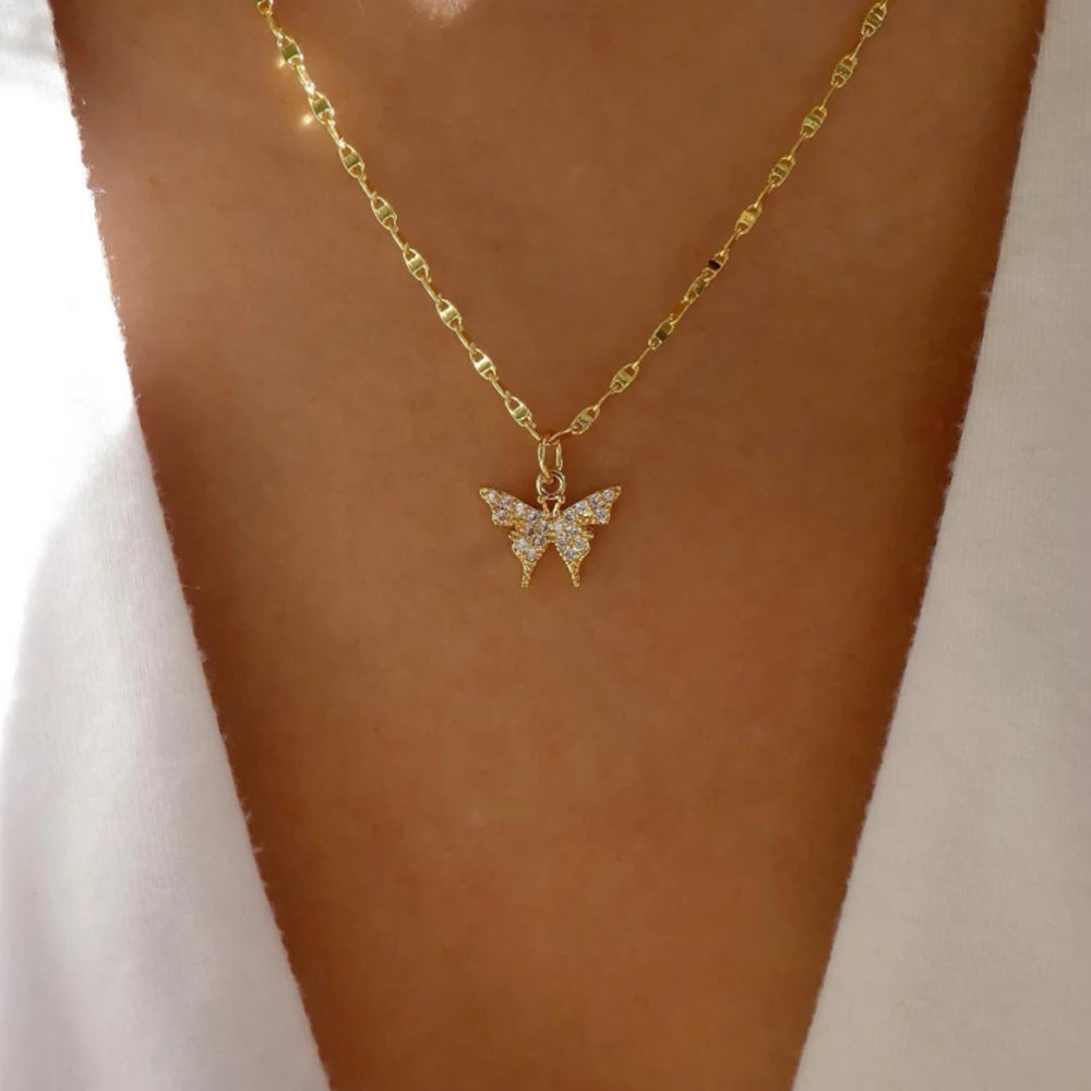 MULTIPLE LAYERED NECKLACE