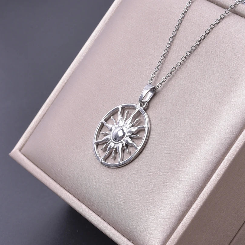 ORBITAL NECKLACE