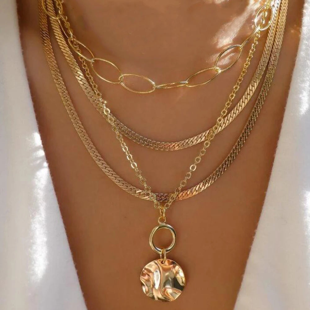 MULTIPLE LAYERED NECKLACE