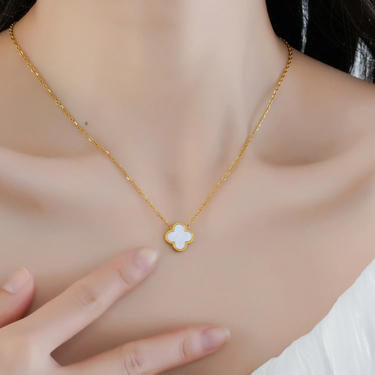 FLOWER OF PEARL NECKLACE