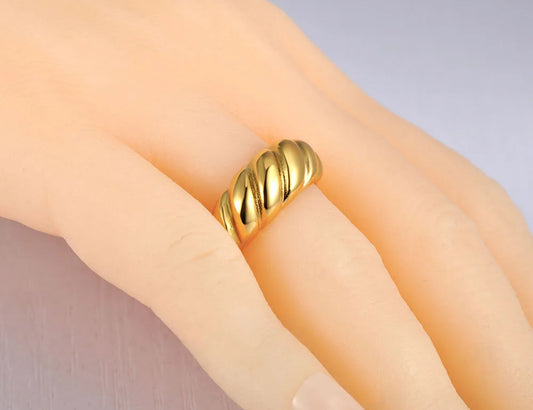 TWISTIQUE RING