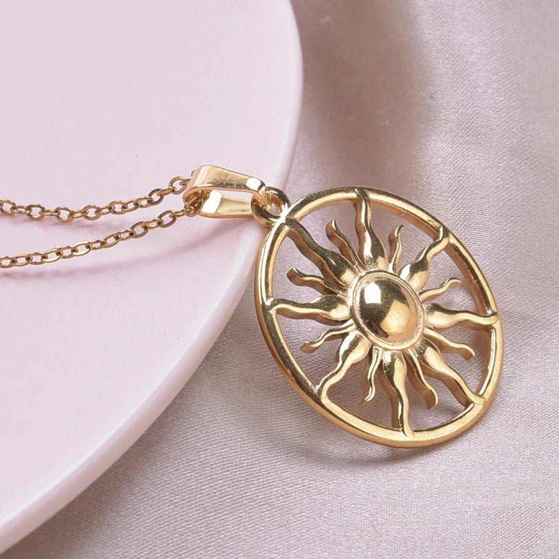ORBITAL NECKLACE