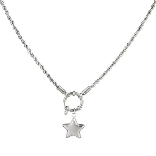 HOLLOW STAR NECKLACE