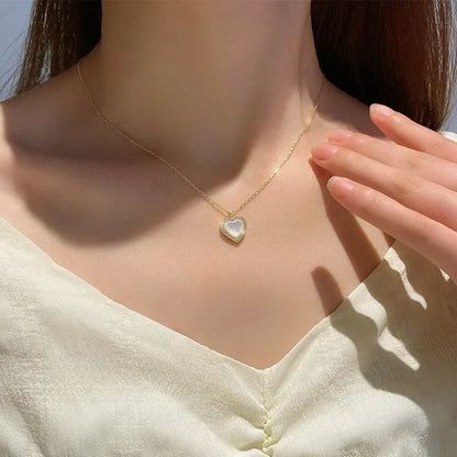 HEART OPAL SHINY NECKLACE