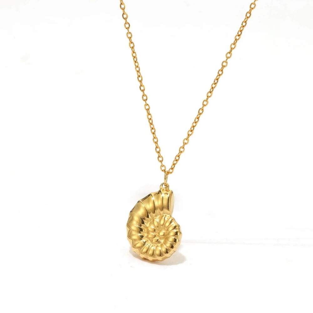 SHELLSCAPE NECKLACE