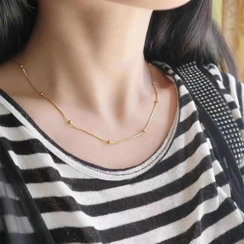 ROUND BEADS CHARM NECKLACE