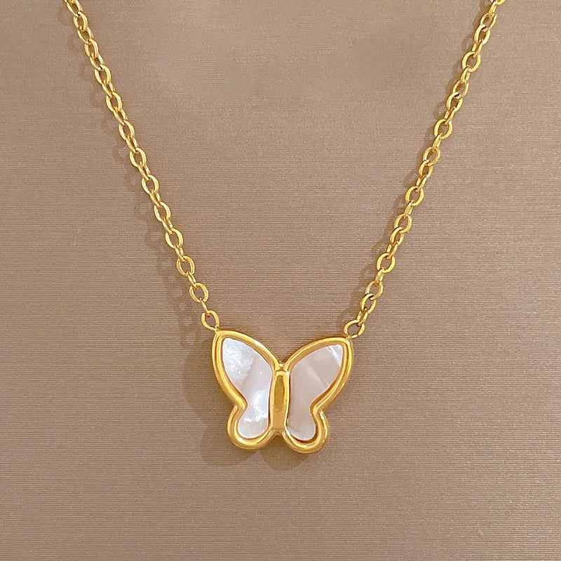CHARM BUTTERFLY NECKLACE