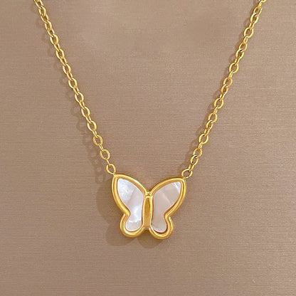 CHARM BUTTERFLY NECKLACE