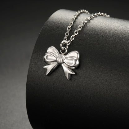 KNORCRAFT NECKLACE