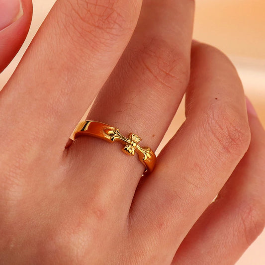 CROSS HEART RING