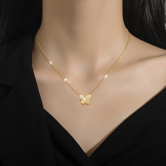 CHARM BUTTERFLY NECKLACE