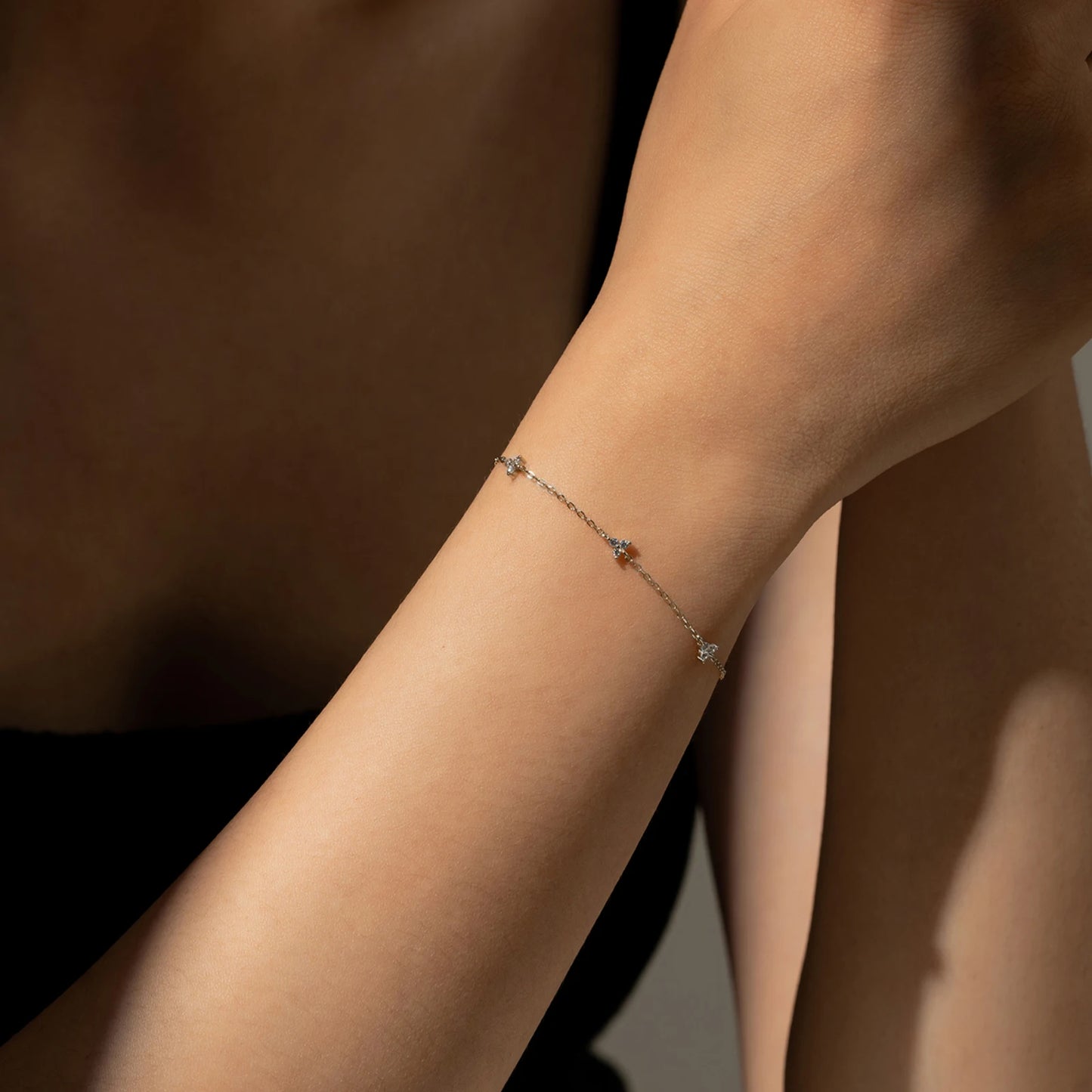 TRIANGLE CHAIN BRACELET
