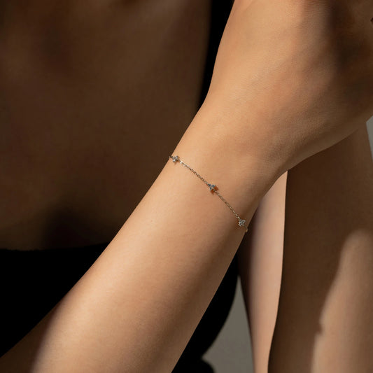 TRIANGLE CHAIN BRACELET