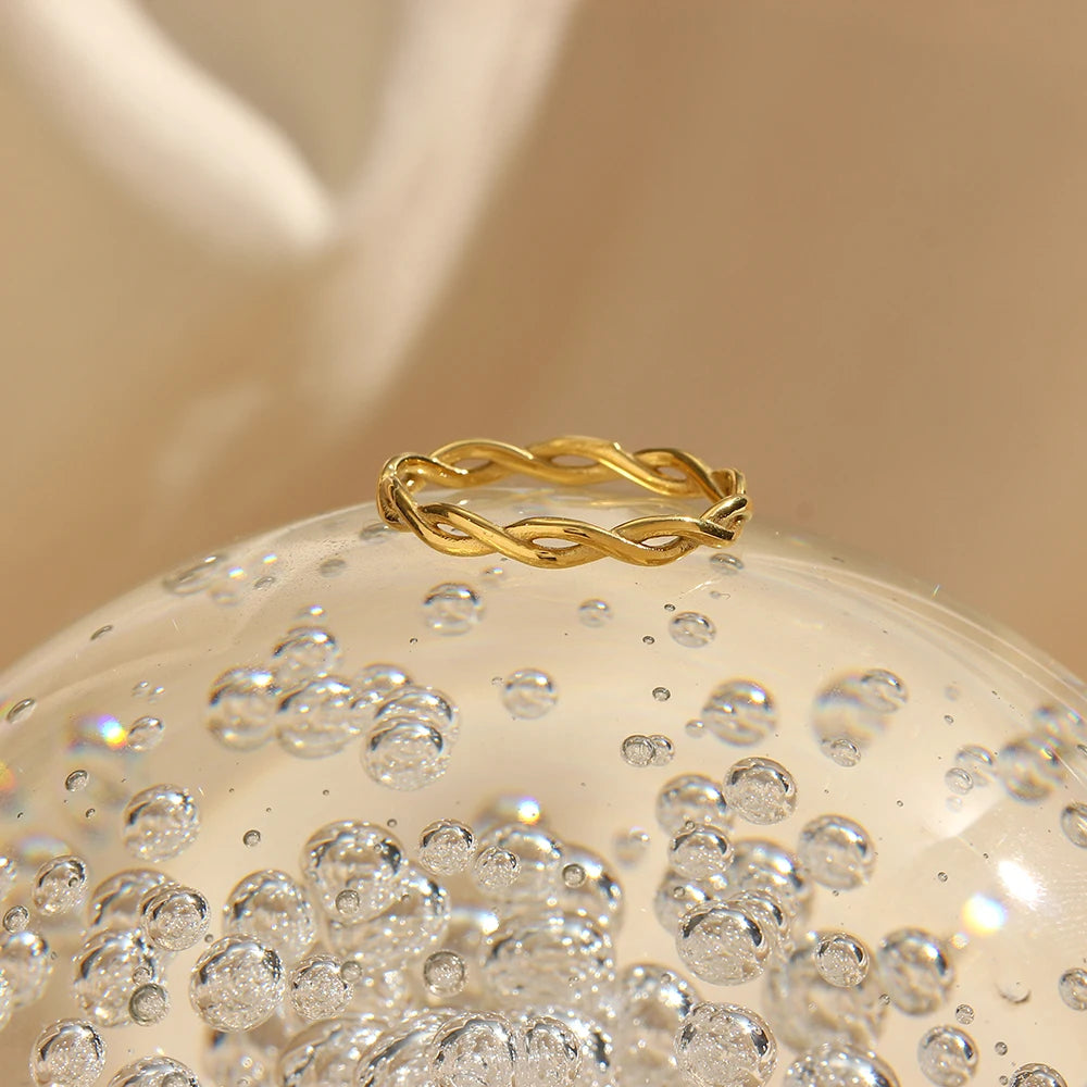 BRAID RING