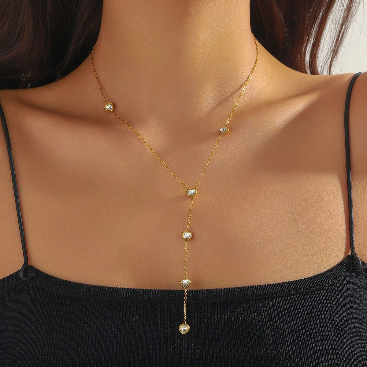 HEART SHAPED LONG FRINGE NECKLACE