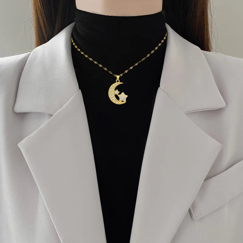 MOON AND STAR SHINY NECKLACE