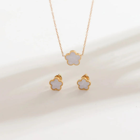 PLUM BLOSSOM NECKLACE
