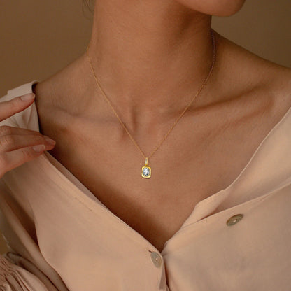 OVAL CUBIC STONE NECKLACE